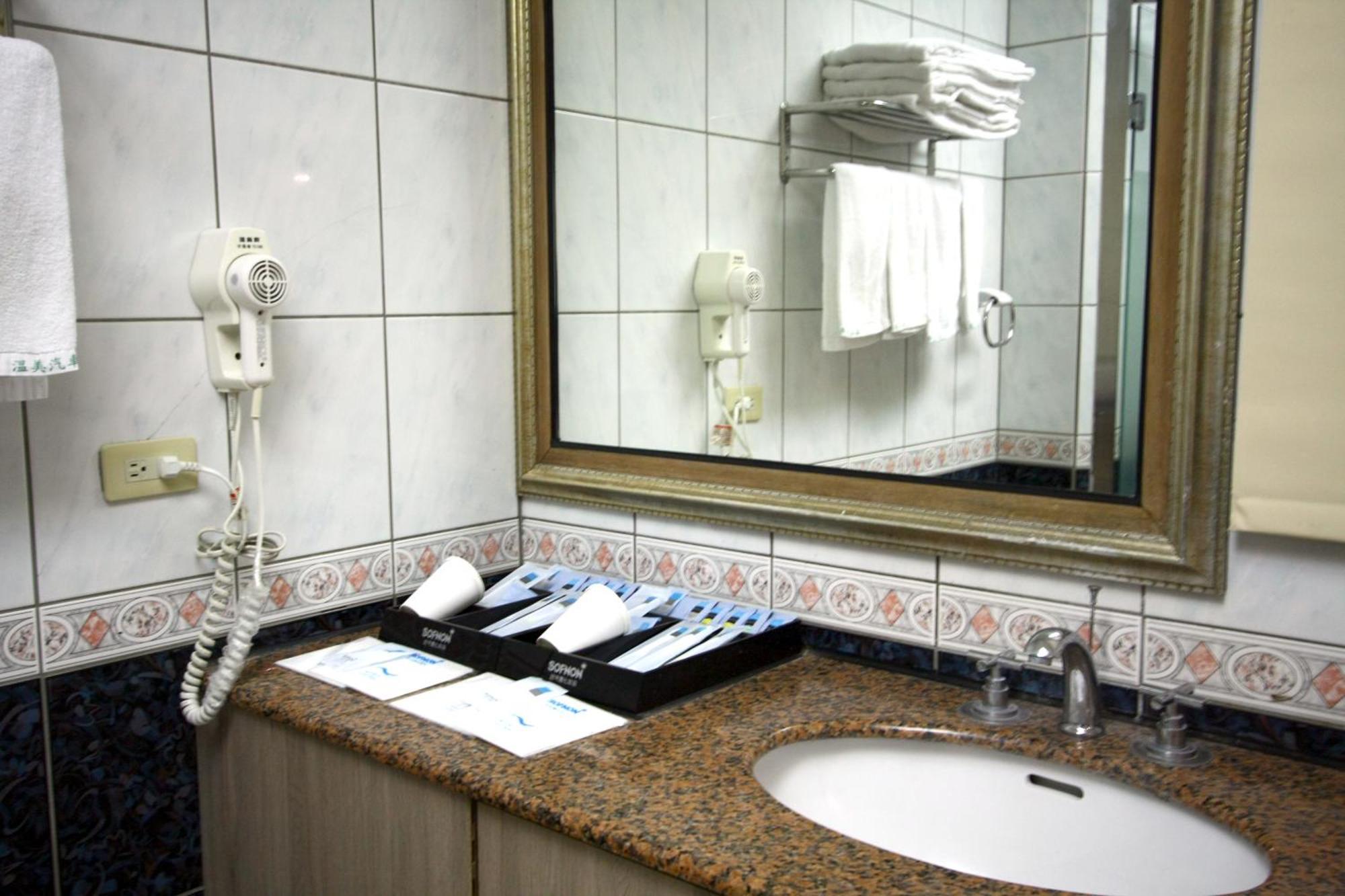 Wen Mei Motel Nantou Ngoại thất bức ảnh